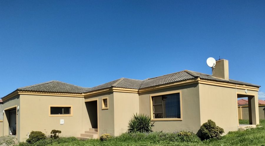  Bedroom Property for Sale in Bluewater Bay Eastern Cape